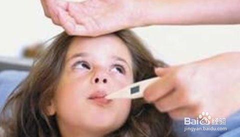 成人发烧退热小妙招视频,视频揭秘成人发烧退热妙招