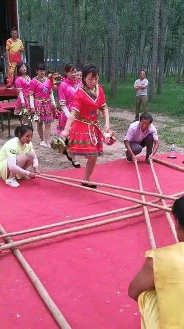 成人竹竿舞简单视频,成人竹竿舞魅力瞬间